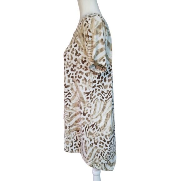 Chico's Short Sleeve Animal Print Top Size Medium - Picture 2 of 9